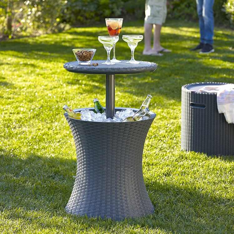 rattan-bar-bord-is-kasse-have
