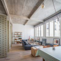 Tavan din beton în interiorul unui living modern