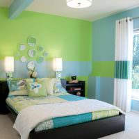 Ljusgrön färg i det inre av sovrummet
