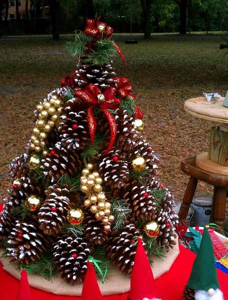 Pine kegle dekoration tinker juletræ-gyldne-bær