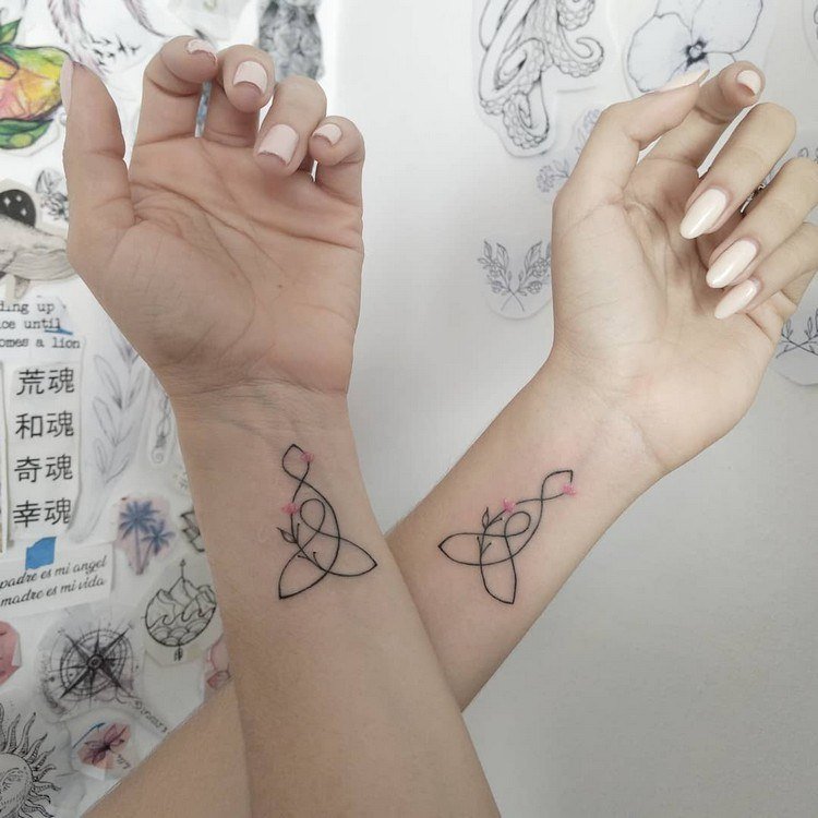 tatovering familie symbol barsel keltiske blomster dekoreret