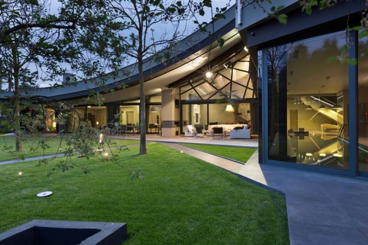 terrasse-have-moderne-arkitektur-landskab-græsplæne-belysning-lounge-ruder