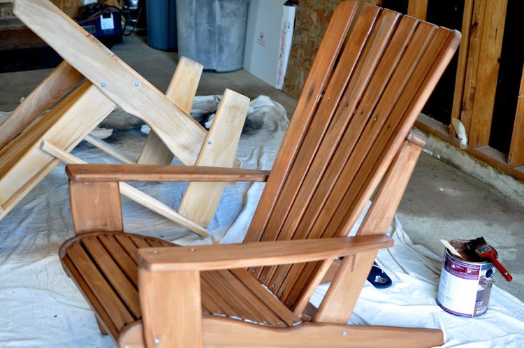 terrassemøbler træ udendørs lænestole renovere olie