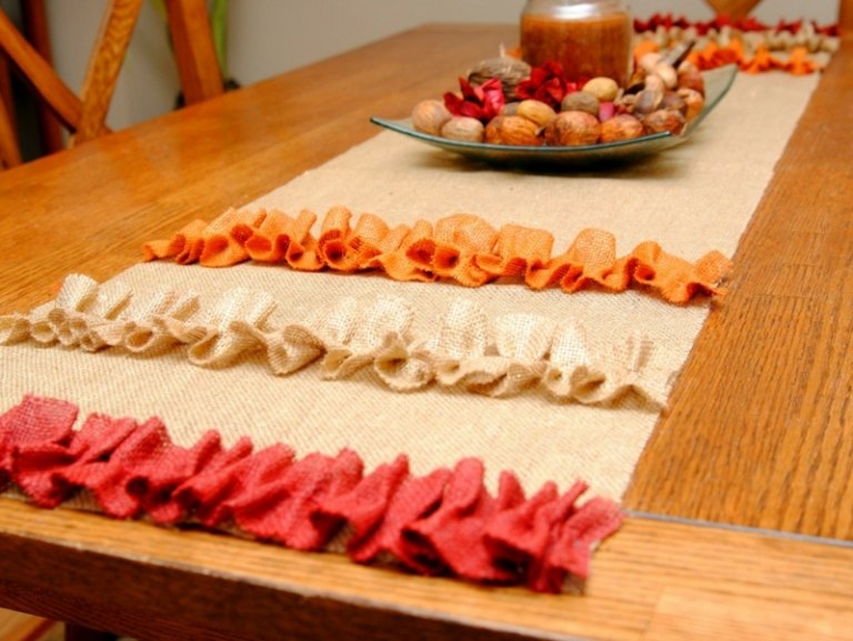 borddække burlap idé rueschen orange rød romantisk design inspiration sy