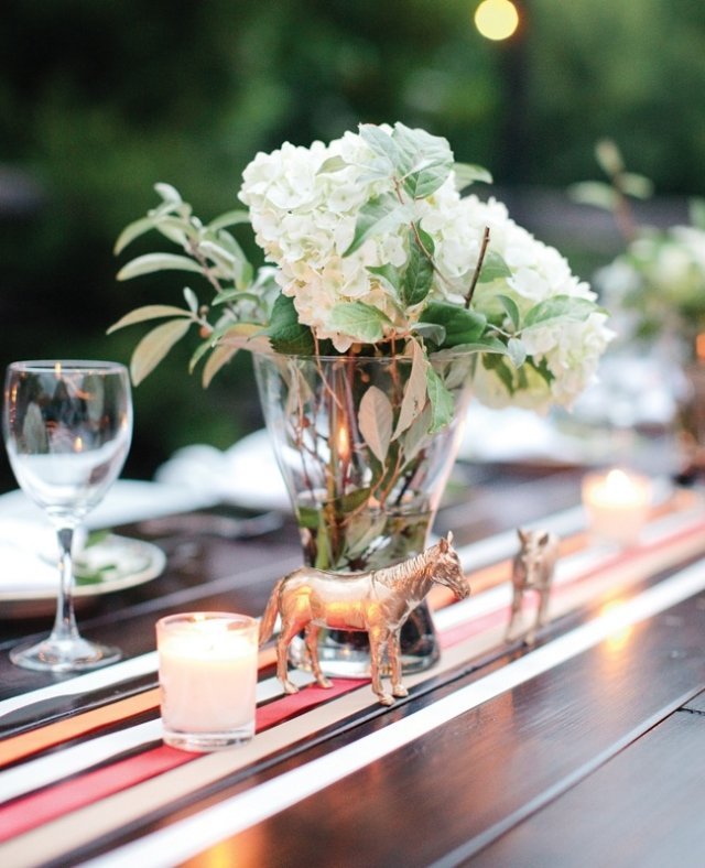 bryllup-bord-dekoration-ideer-hvid-hortensia-grøn-vase