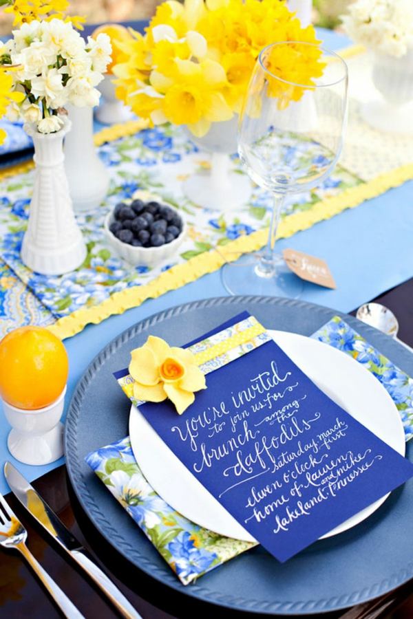 Sommet bord dekoration ideer blå gul glad