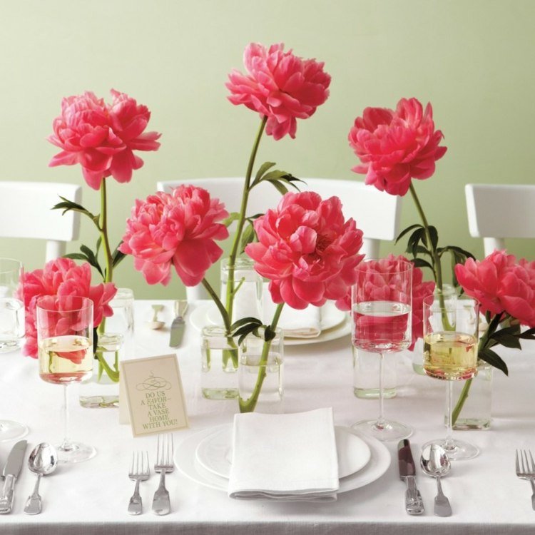 bord-dekoration-pæoner-pink-farve-forår