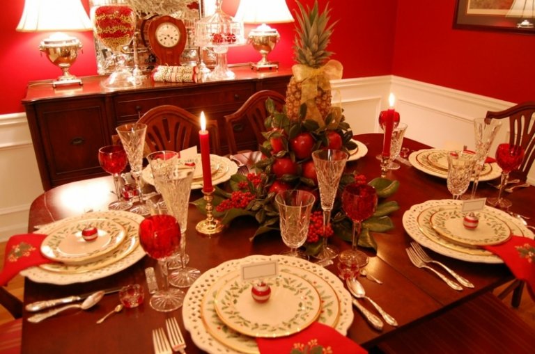 borddekoration til jul hvidt bordservice hjerte stykke frugt bordlys