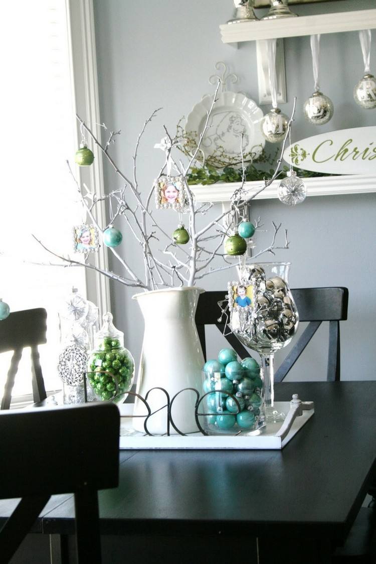 bord-dekoration-jul-turkis-grøn-grene-vase
