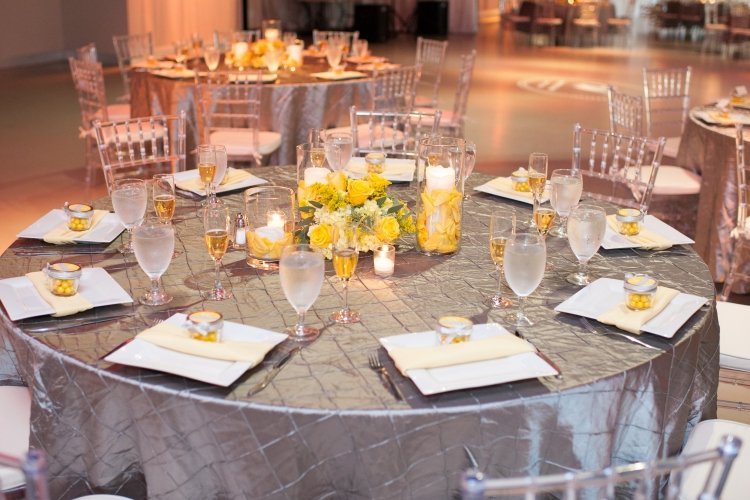 Bryllup bord dekorationer-sølv-gule-farver