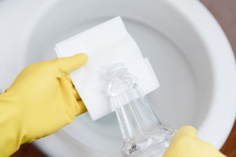 hacks og tricks til rengøring af toilettet, brug hjemmemedicin som eddike
