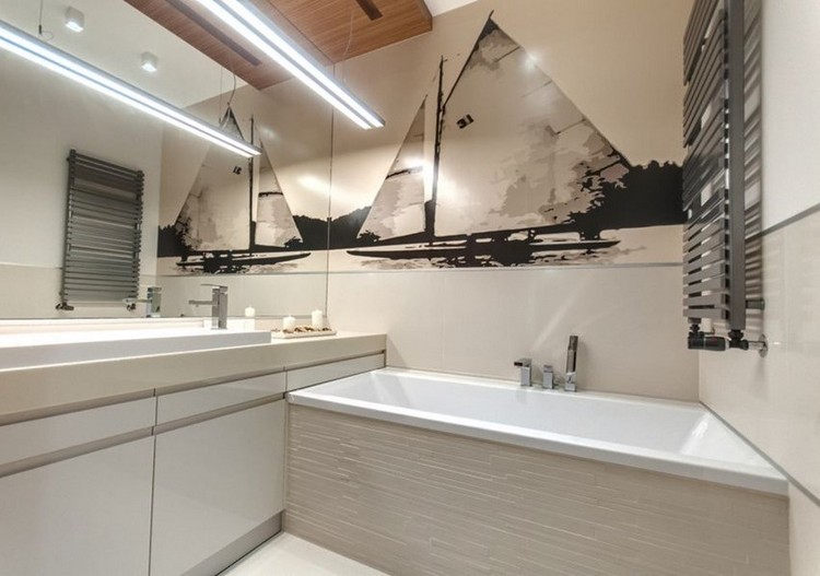 Fototapet design badeværelse-sejlbåd-over-badekar