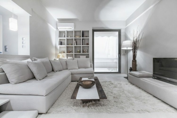 tone i tone møblering stue-sofa-sofabord-grå væghylde