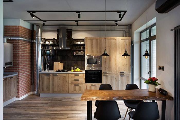 Интериорен кухненски интериор с черни столове