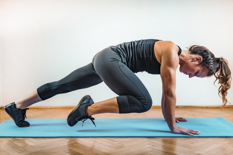 HIIT træningstrendstræning til derhjemme