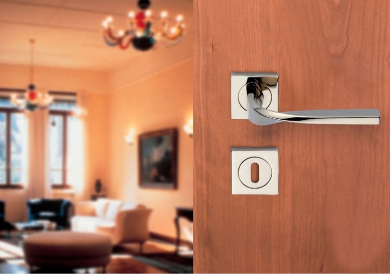 Dørhåndtag-dørbeslag-indvendige-døre-stål-ideer