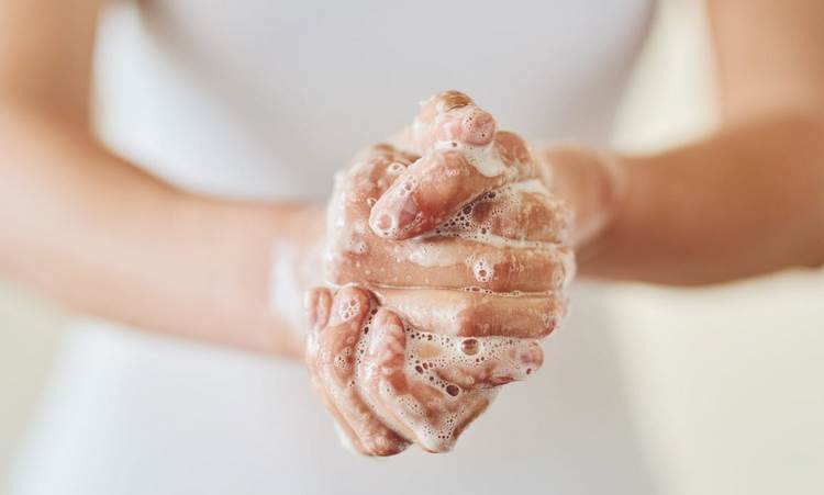 Tørre hænder fra sæbe holder huden sund Tips håndvask hvor ofte