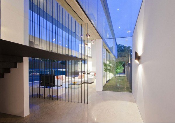 moderne husglas og betonglasloft