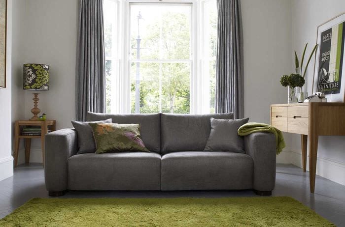 идеята за красив интериор в хола с диван