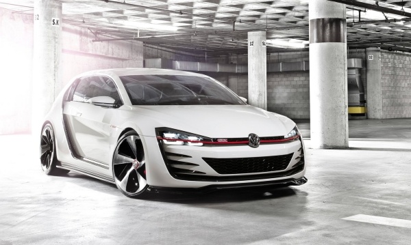 VW Golf R evo model lettere-stærkere Beijing Motor Show april-2014