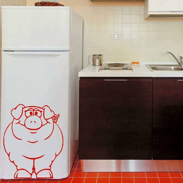 myšlenka originální dekorace chladničky v kuchyni
