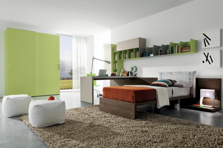 vægfarve til børneværelse moderne indretning beige dyb bunke tæppe grøn garderobe