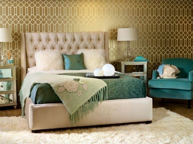moderne-væg-farver-til-soveværelse-tapet-guld-effekt-geometriske-mønstre