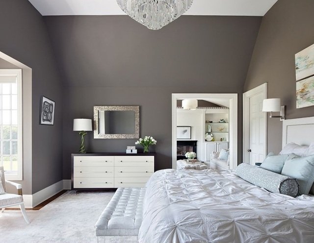 væg-farver-soveværelse-ideer-grå-nuancer-hvidt-tæppe-møbler