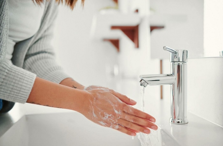 Især når der er en lille baby i huset, skal du vaske dine hænder ofte
