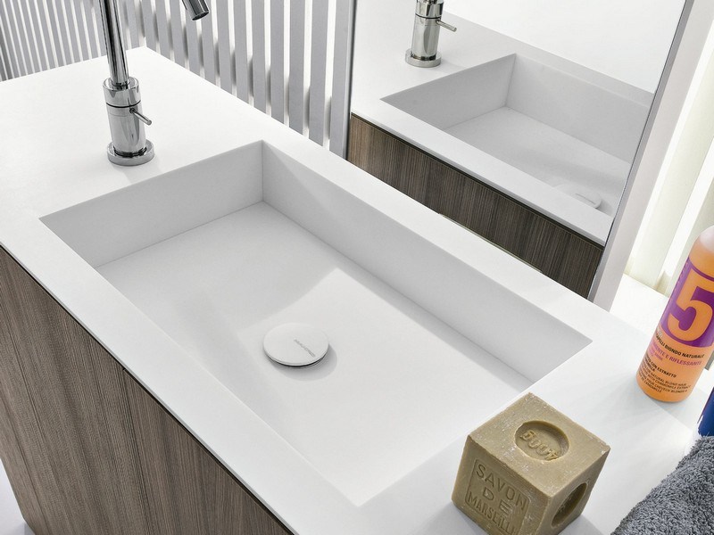 Håndvask til moderne badeværelse-hvid-træ-underskab-makro-terning
