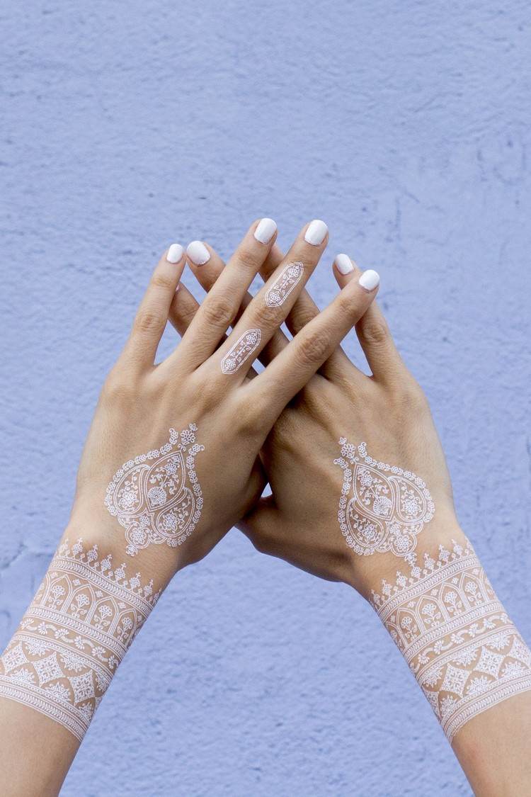 Håndtatovering design til kvinder laver sommer tatoveringer selv