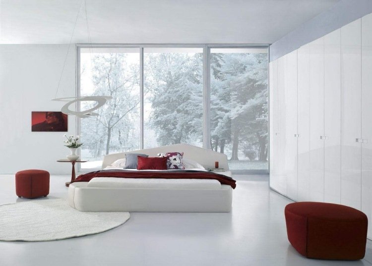 Hvide soveværelsesmøbler -stil-design-minimalistisk-rød-skammel-vindues-skab-hylde-pude
