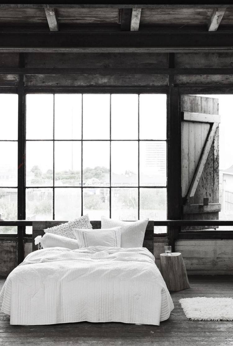 hvidt soveværelse-møbler-stil-design-industrielt-design-gitter-vindue-sort-