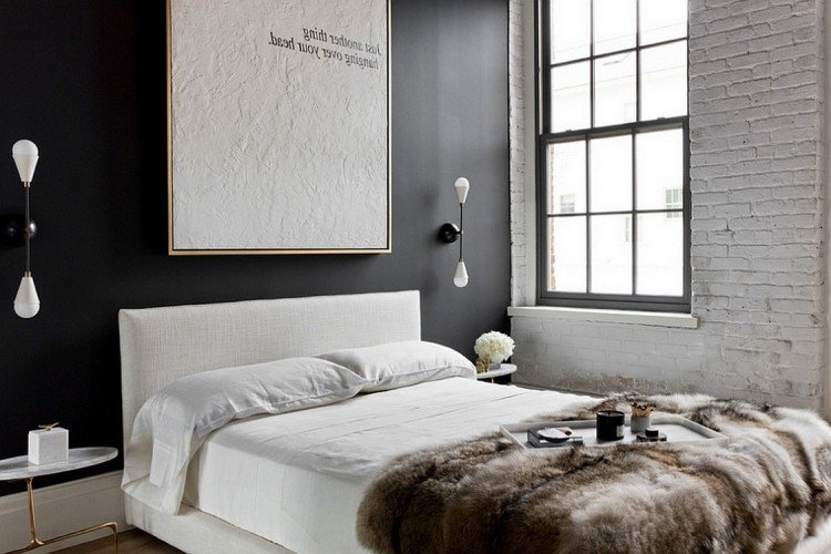 hvidt-soveværelse-møbler-stil-design-industrielt-design-pels-væg-sort-gitter-vindue-loft