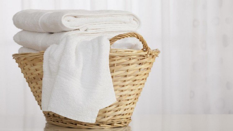 hvordan man får hvidt vasketøj hvidt igen husstandstip