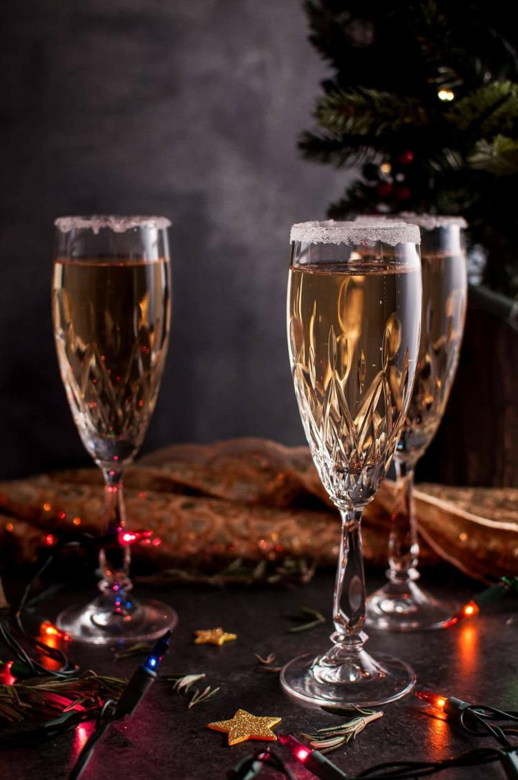 mousserende vin jul aperitif stjerner juledekoration