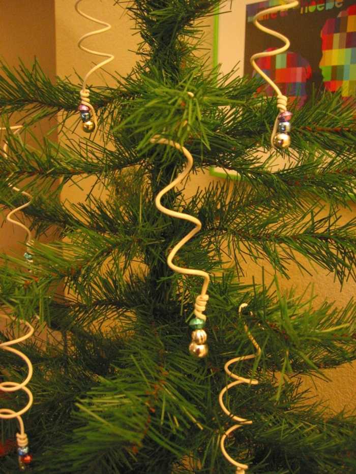 Lav dine egne dekorationer til juletræet