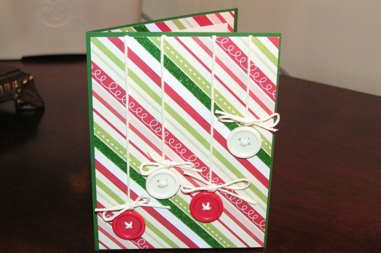 tinker selv julekort washi tape grøn rød hvid knapgarn