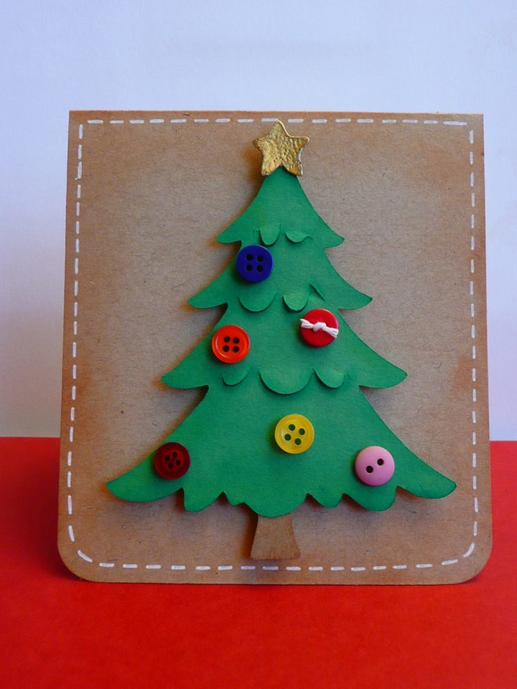 tinker dig selv julekort håndværk papir grantræ bolde farverige knapper