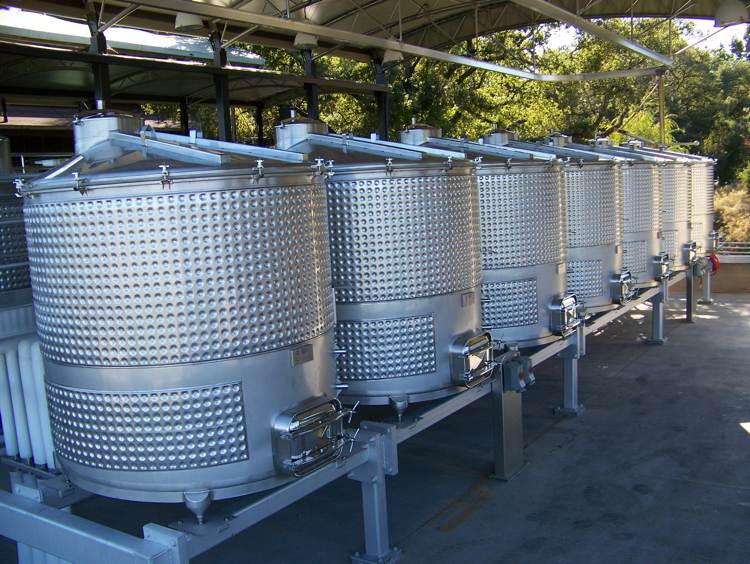 vinopbevaring-ståltanke-gæringsproces