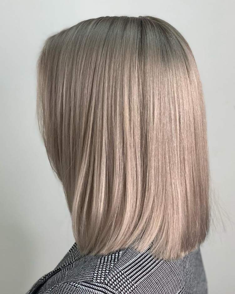 Beige blond hårfarve