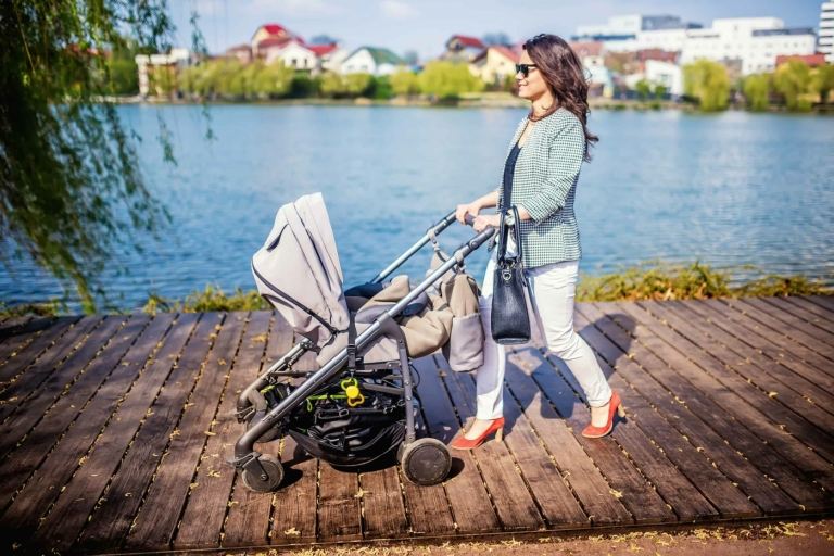 Hvilken klapvogn skal købes for komfort og sikkerhed for barnet