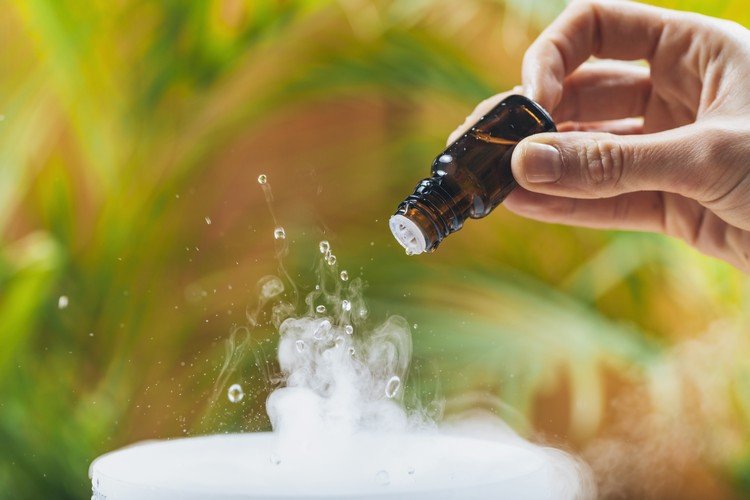 Aromaterapi æterisk olie i aromadiffusor