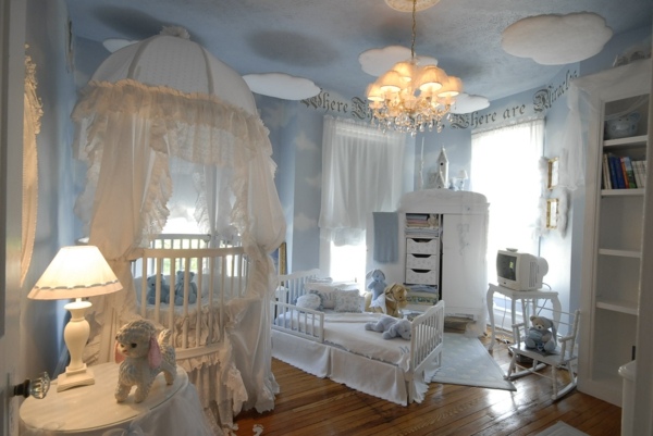luksuriøst-småbørn-værelse-sky-loft