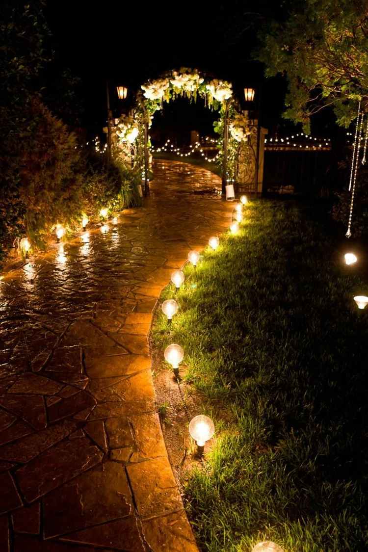 Planlægning af den perfekte have bryllup ideer dekoration belysning lamper