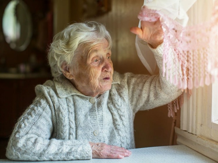 For ældre er isolation og mangel på rutine værre end risikoen for infektion