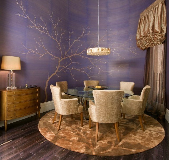 klassiske stue design ideer væg farve lilla væg stencil træ