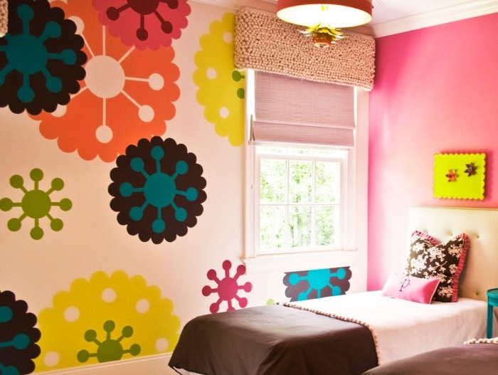 børns værelse-vægge-design-blomster-mønstre-stort-fantasifuldt-design