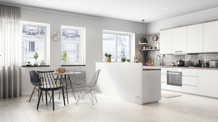 design-lejlighed-eklektiske-stole-lyst-køkken-åbent-design