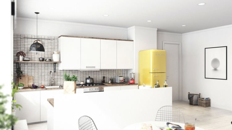 design-lejlighed-hvid-køkken-accent-gul-køleskab